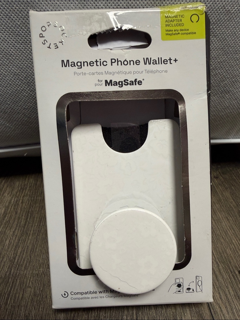 PopSocket White Floral Magnetic Phone Wallet compatible with MagSafe